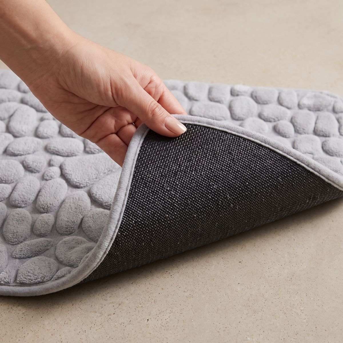 Tapis de bain d'angle effet galet